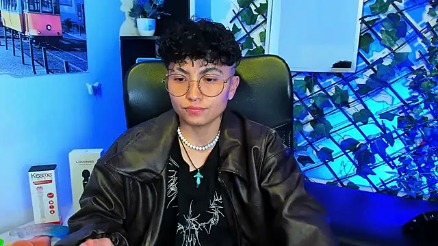 Im Mathias online show from 04-26-26, 02:31