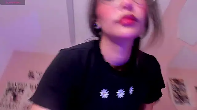 Luna-Chann online show from 03-07-25, 10:54