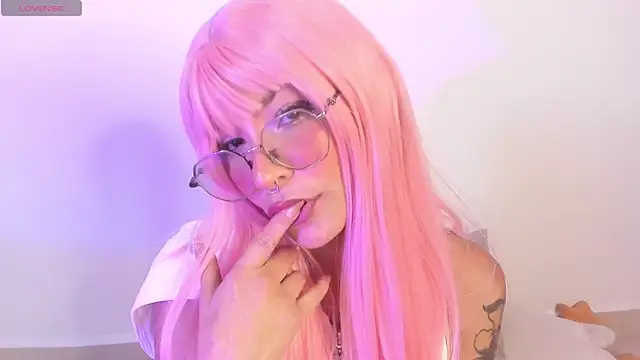 Luna-Chann online show from 05-31-26, 08:10