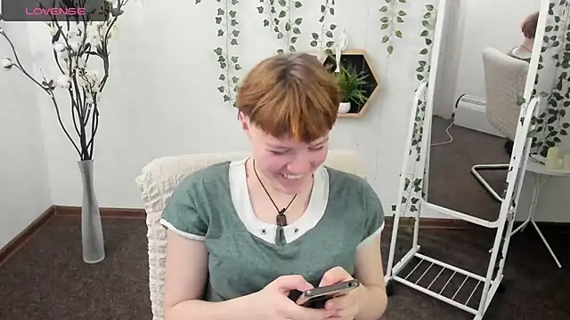 DreamyLuna online show from 01-22-25, 08:06