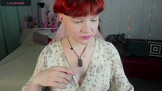 DreamyLuna online show from 02-04-25, 08:38