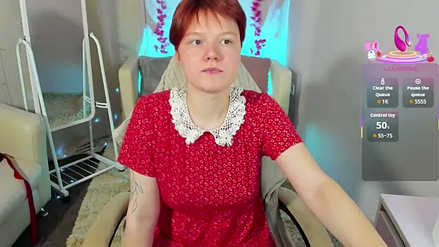 DreamyLuna online show from 10-13-25, 08:31