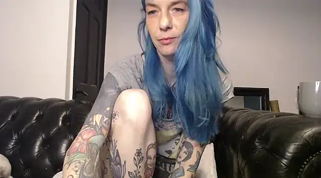 Snapshot of RavenryderUK chatting on 02-24-25, 09:20 RavenryderUK online show from 02-24-25, 09:20