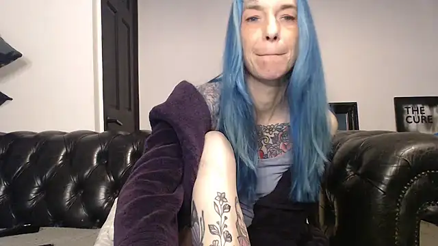 Snapshot of RavenryderUK chatting on 03-22-25, 12:39 RavenryderUK online show from 03-22-25, 12:39