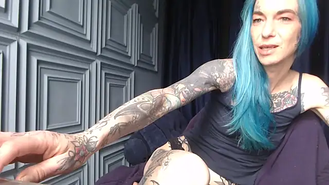 RavenryderUK online show from 03-25-26, 09:59