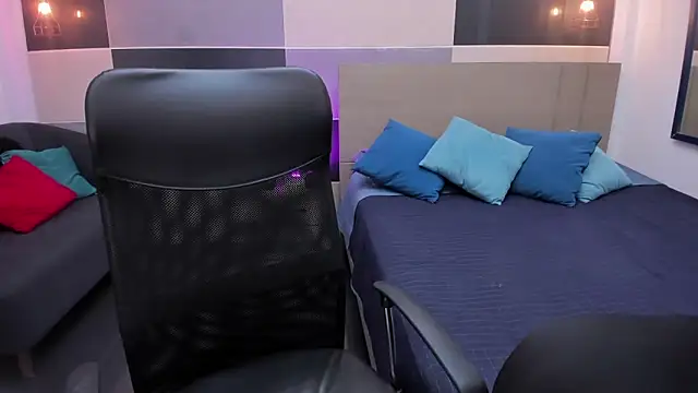 Zara Jackson online show from 11-24-25, 12:05