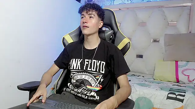 johnny cagee online show from 11-14-25, 04:00