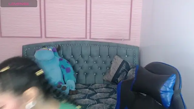 stephania t online show from 02-01-25, 10:37