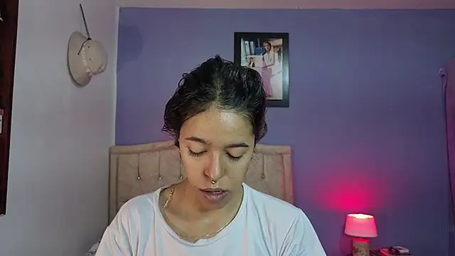 Snapshot of stephania_t chatting on 05-19-26, 04:57 stephania t online show from 05-19-26, 04:57