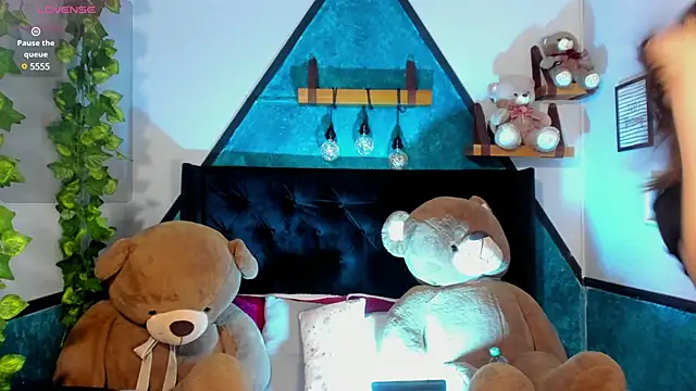  Sophie  miller online show from 02-13-25, 08:13