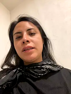 Snapshot of Effyvice13 chatting on 11-12-25, 08:26 Effyvice13 online show from 11-12-25, 08:26