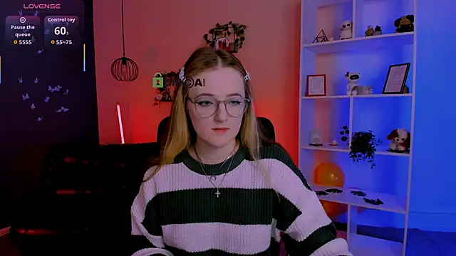 luna berryy online show from 04-12-26, 07:30