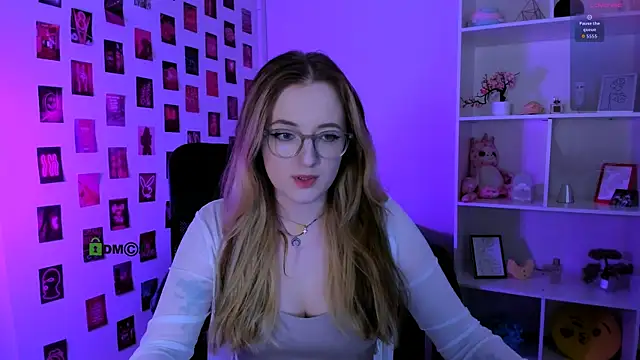 Snapshot of luna_berryy chatting on 07-18-26, 06:45 luna berryy online show from 07-18-26, 06:45