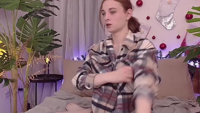 Snapshot of AprilAvery chatting on 12-27-24, 03:37 AprilAvery online show from 12-27-24, 03:37