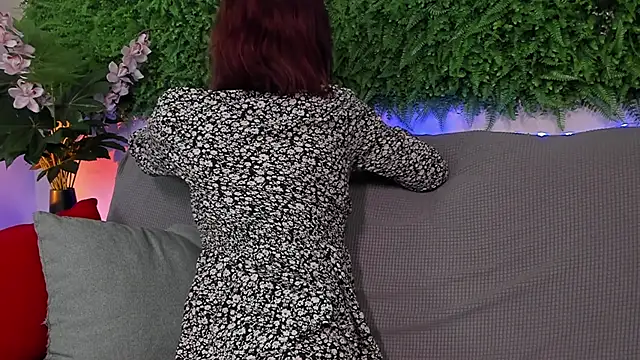 Snapshot of AprilAvery chatting on 03-08-25, 03:45 AprilAvery online show from 03-08-25, 03:45