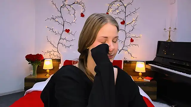 holy kitty online show from 10-07-25, 01:41