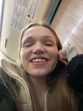 KitteCat online show from 12-14-24, 09:02