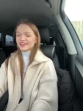 KitteCat online show from 12-17-24, 09:17