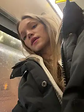 KitteCat online show from 12-18-24, 04:06