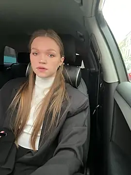 KitteCat online show from 12-21-24, 10:50