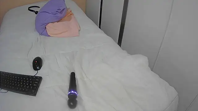 Snapshot of ebonyjezebel chatting on 12-18-24, 07:30 ebonyjezebel online show from 12-18-24, 07:30