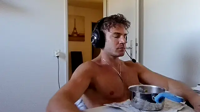 Snapshot of alpha-hunk chatting on 04-24-26, 01:46 alpha-hunk online show from 04-24-26, 01:46
