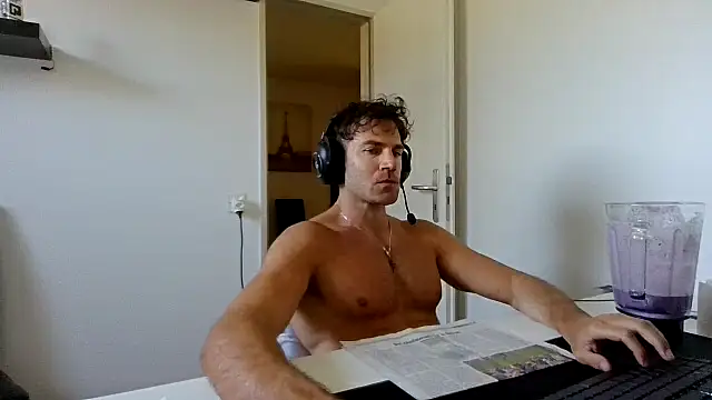 Snapshot of alpha-hunk chatting on 04-25-26, 10:18 alpha-hunk online show from 04-25-26, 10:18