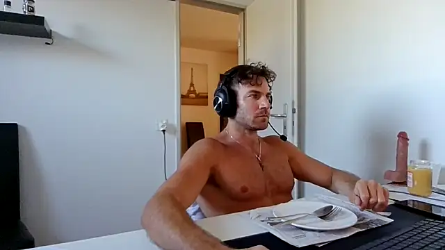 Snapshot of alpha-hunk chatting on 04-30-26, 03:18 alpha-hunk online show from 04-30-26, 03:18