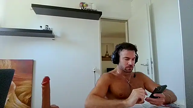 Snapshot of alpha-hunk chatting on 05-22-26, 09:26 alpha-hunk online show from 05-22-26, 09:26