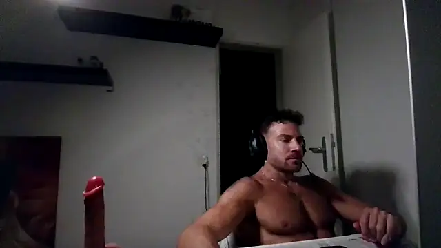 Snapshot of alpha-hunk chatting on 05-22-26, 09:31 alpha-hunk online show from 05-22-26, 09:31