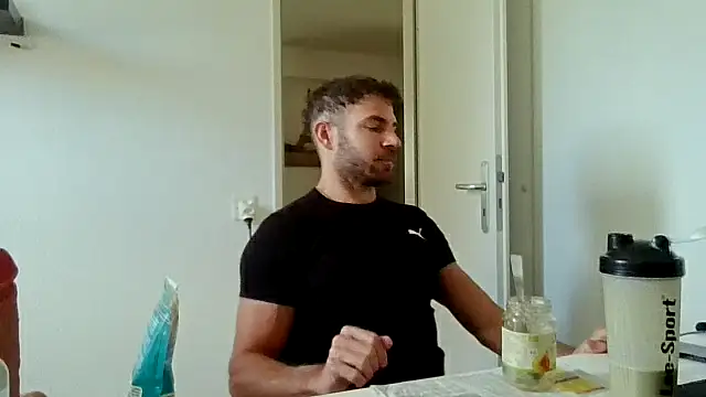 Snapshot of alpha-hunk chatting on 06-01-26, 09:22 alpha-hunk online show from 06-01-26, 09:22