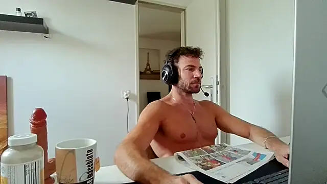 Snapshot of alpha-hunk chatting on 06-03-26, 09:23 alpha-hunk online show from 06-03-26, 09:23