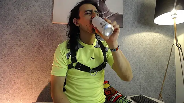 Sr Magnus  online show from 03-20-25, 03:56