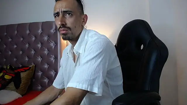 Sr Magnus  online show from 10-14-25, 05:41