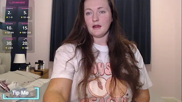 Snapshot of BustyBonnieUK chatting on 12-18-24, 05:10 BustyBonnieUK online show from 12-18-24, 05:10