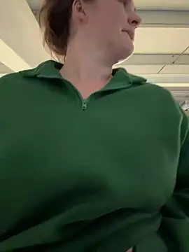 Snapshot of BustyBonnieUK chatting on 03-04-25, 10:05 BustyBonnieUK online show from 03-04-25, 10:05