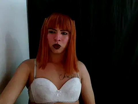 Snapshot of estefania224 chatting on 01-10-25, 03:18 estefania224 online show from 01-10-25, 03:18