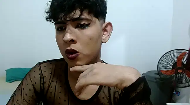 Snapshot of estefania224 chatting on 02-21-25, 10:39 estefania224 online show from 02-21-25, 10:39