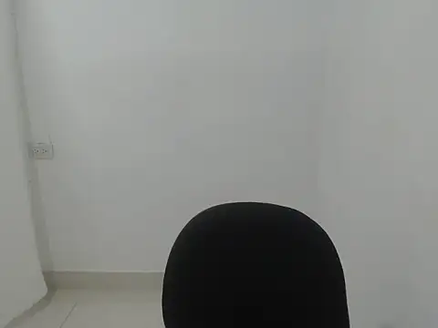 Snapshot of estefania224 chatting on 02-06-26, 02:38 estefania224 online show from 02-06-26, 02:38