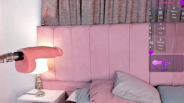 aurora divine online show from 02-24-25, 10:25