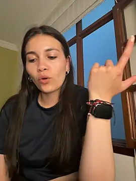 aurora divine online show from 09-19-25, 10:54