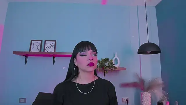 Snapshot of maddy_walker chatting on 11-09-25, 01:09 maddy walker online show from 11-09-25, 01:09