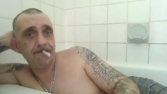 Snapshot of CandiedPompano chatting on 10-02-25, 10:39 CandiedPompano online show from 10-02-25, 10:39