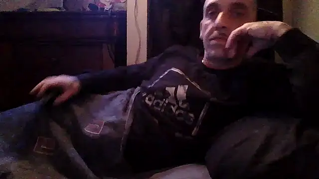 Snapshot of CandiedPompano chatting on 10-03-25, 04:15 CandiedPompano online show from 10-03-25, 04:15