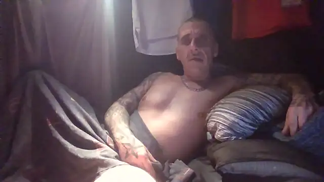 Snapshot of CandiedPompano chatting on 10-05-25, 05:00 CandiedPompano online show from 10-05-25, 05:00