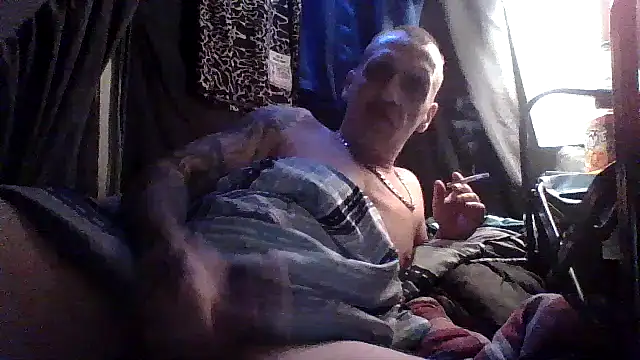 Snapshot of CandiedPompano chatting on 10-10-25, 08:57 CandiedPompano online show from 10-10-25, 08:57