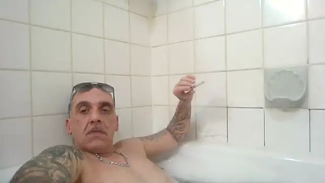 Snapshot of CandiedPompano chatting on 10-14-25, 03:07 CandiedPompano online show from 10-14-25, 03:07