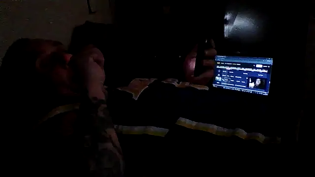 Snapshot of CandiedPompano chatting on 10-18-25, 04:26 CandiedPompano online show from 10-18-25, 04:26