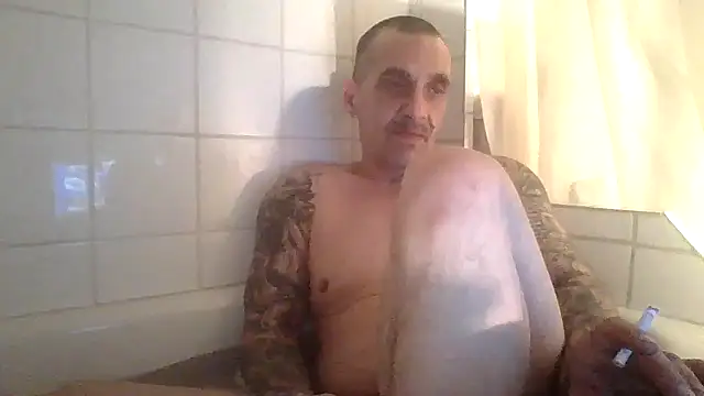 Snapshot of CandiedPompano chatting on 12-16-25, 11:43 CandiedPompano online show from 12-16-25, 11:43