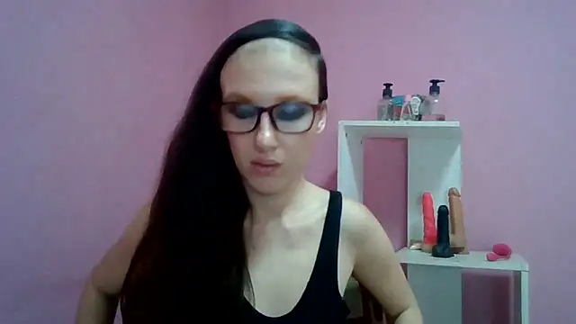 Snapshot of LolaBoobs chatting on 06-13-26, 09:07 LolaBoobs online show from 06-13-26, 09:07